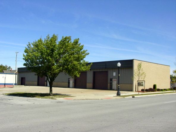 Downtown Multi-Tenant Industrial Space: 919 Monroe St, Fort Wayne, IN 46802
